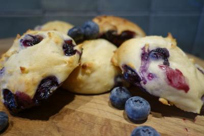 Kwarkbollen van blauwe bessen